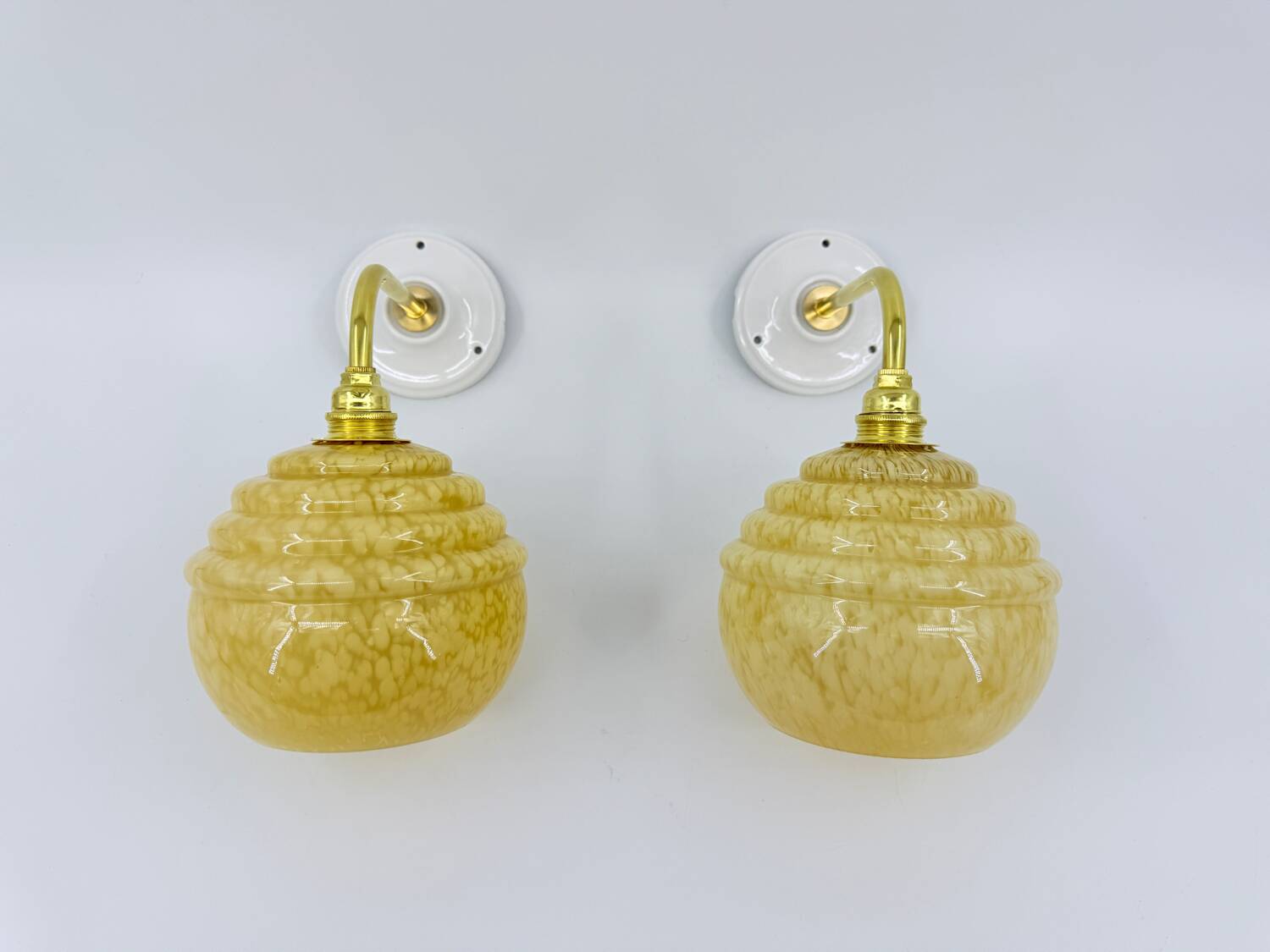 Appliques vintage en verre de Clichy