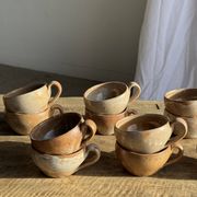 11 tasses à café vintage en grès mat brut