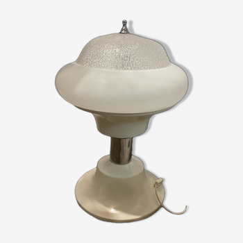 Lampe de table en plastique et chrome