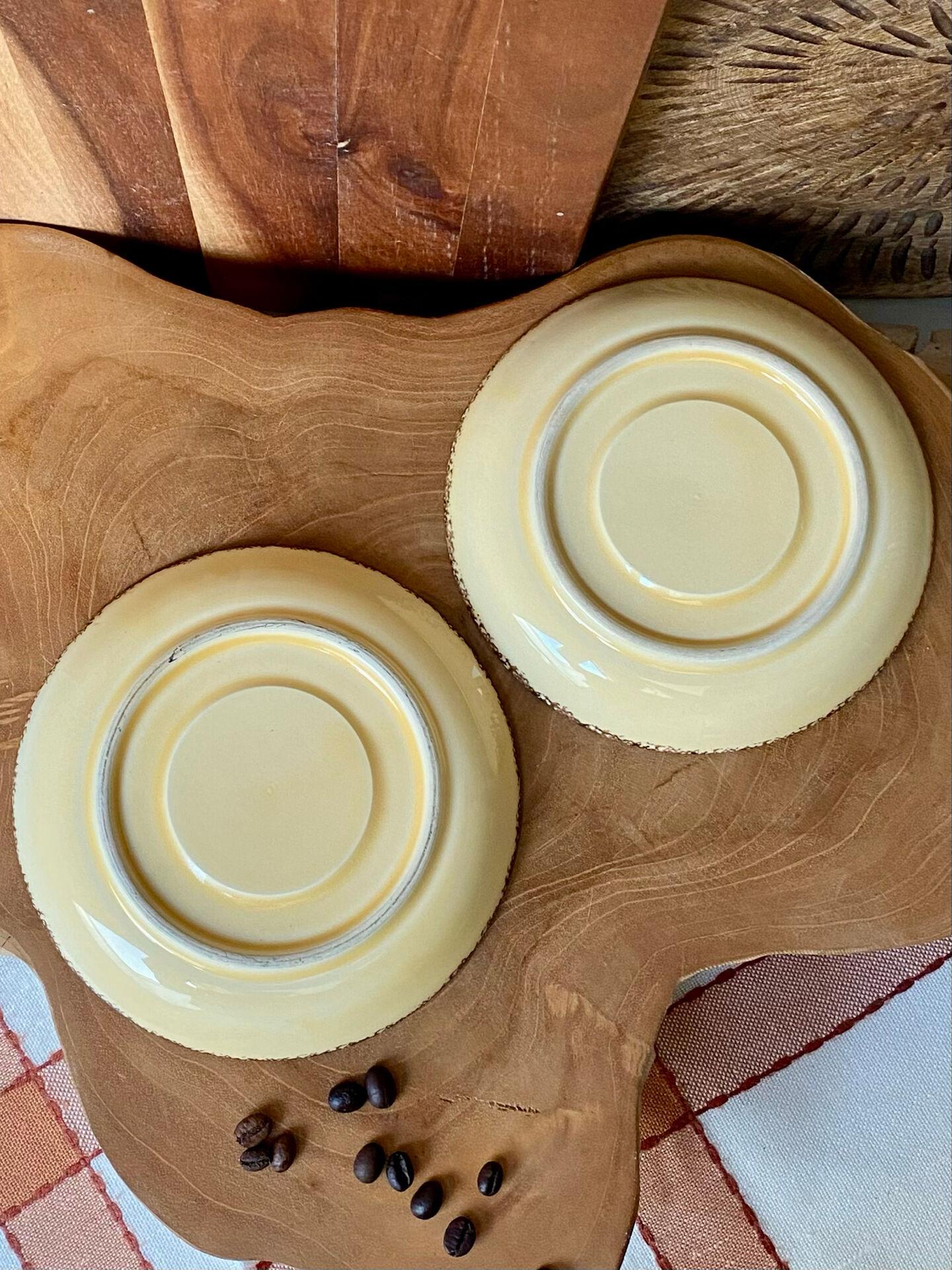Condiment dishes