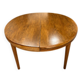 Vintage extendable round table, French made from the 1960s/70s.