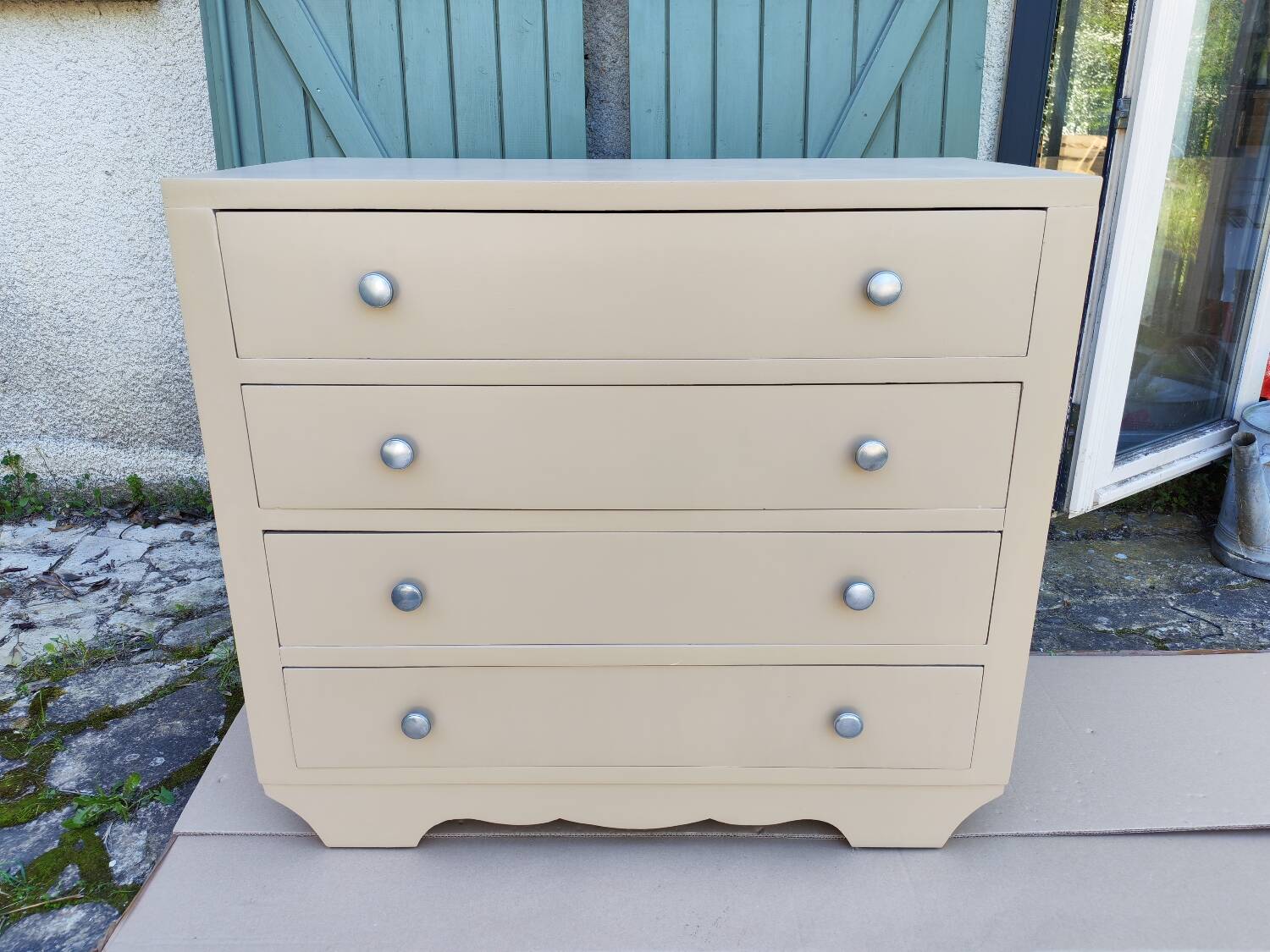 Commode vintage rénovée