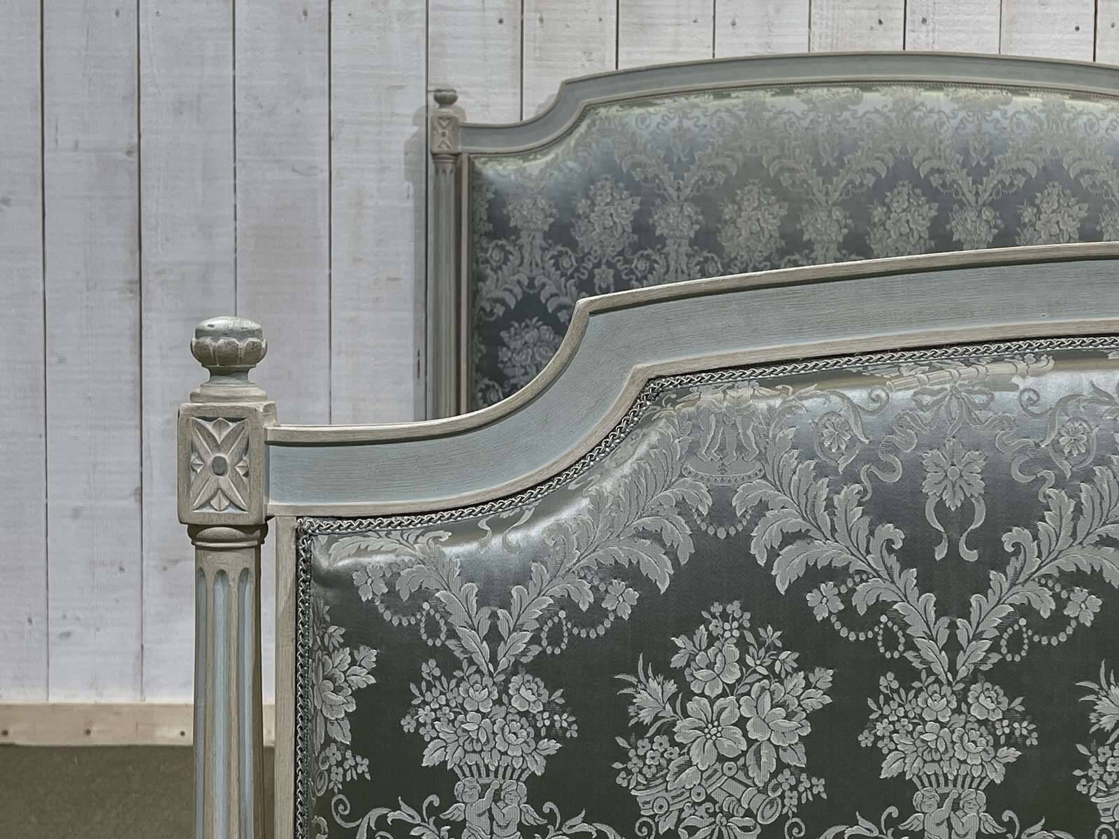 Louis XVI style bed in beech - 140x190 bedding