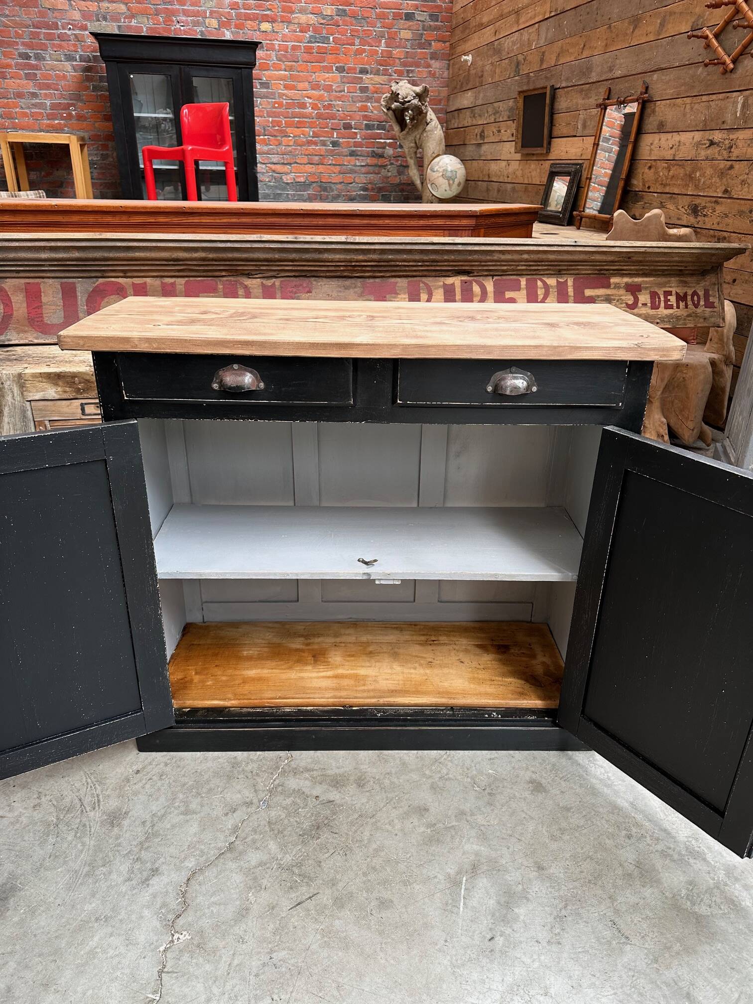 Parisian buffet 1950s