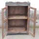 Petite armoire vitrée en bois