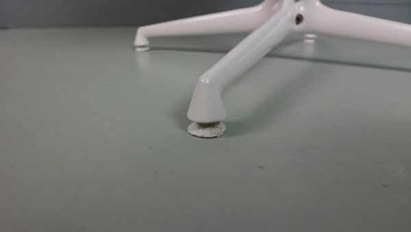 Chaises en fibre de verre marron « La Fonda » de Charles & Ray Eames pour Herman Miller