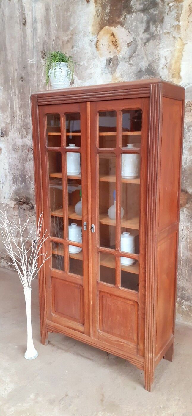 Armoire parisienne vitrée