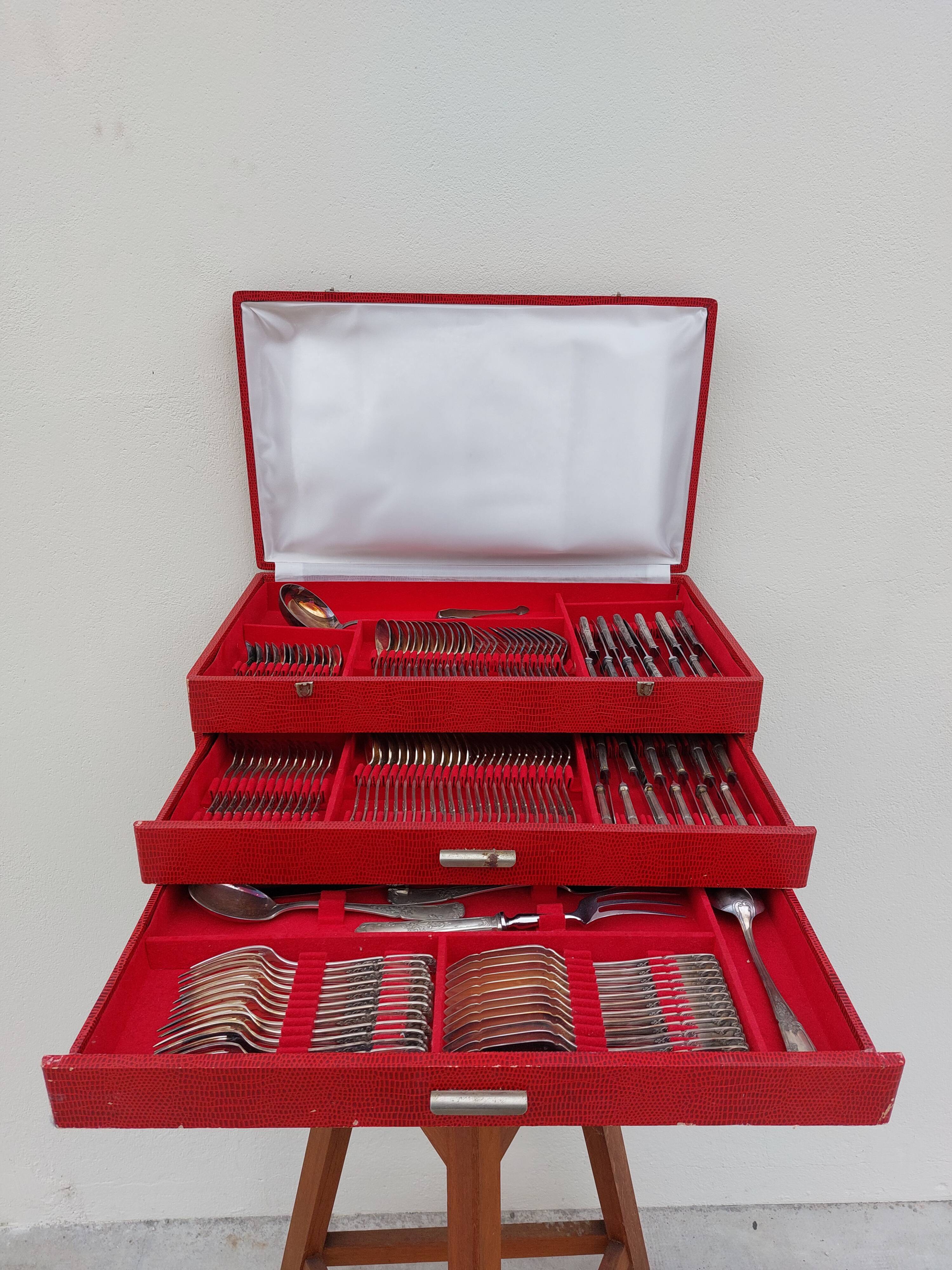 Housewife 130 pieces in silver metal goldsmith Platil