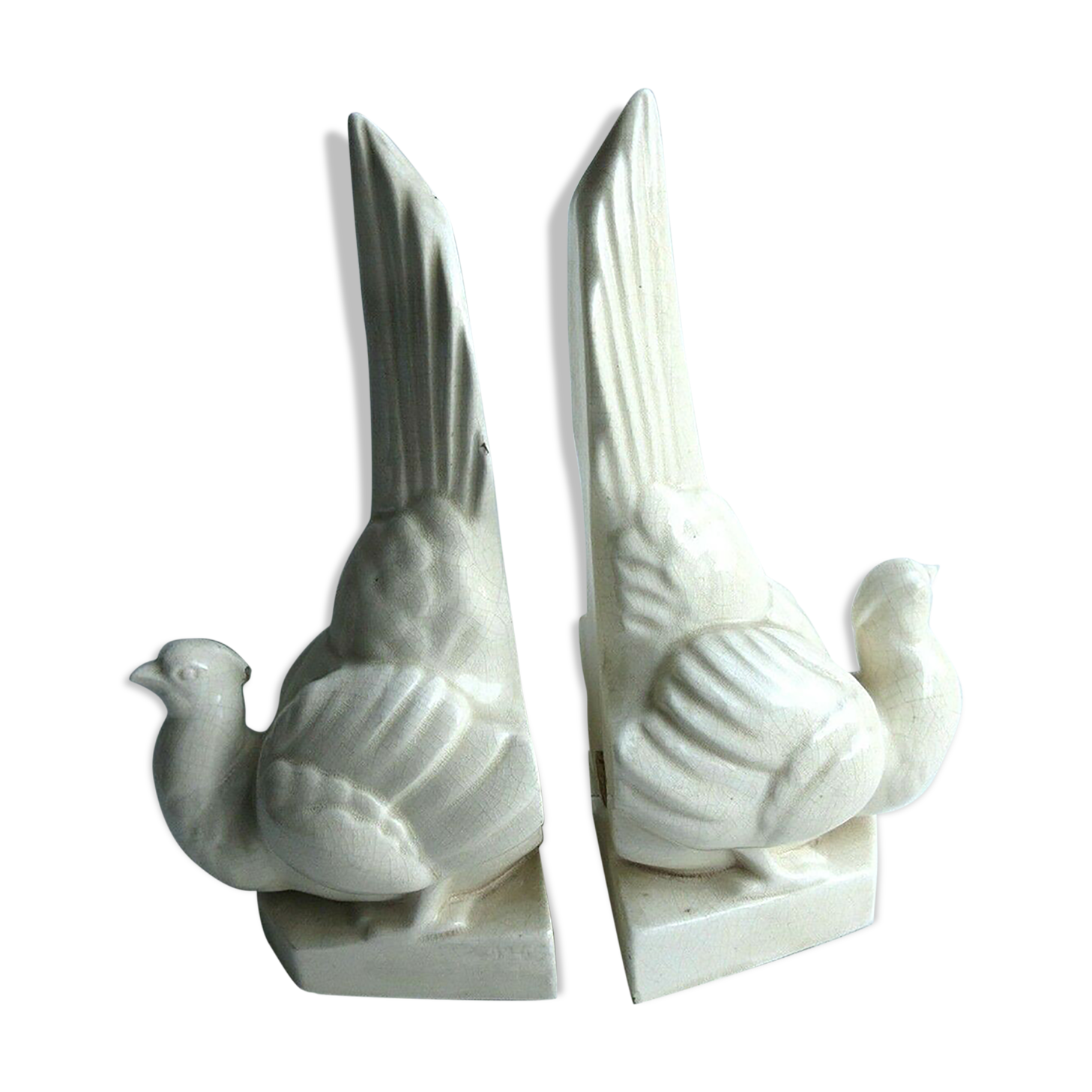 Cracked white ceramic Art Deco book-snables: Birds, Doves