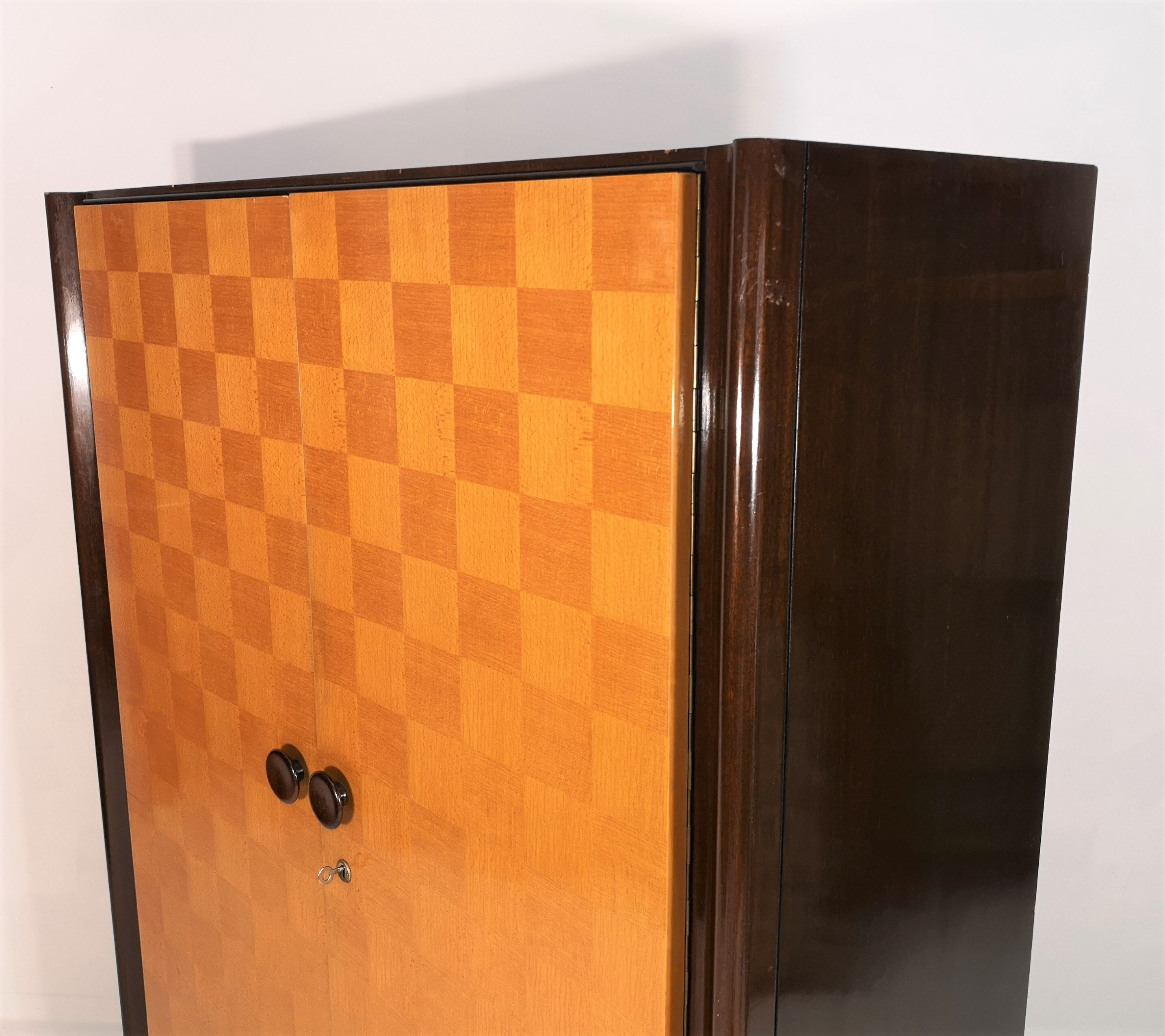 Armoire de Jindřich Halabala pour UP Závody, années 1950
