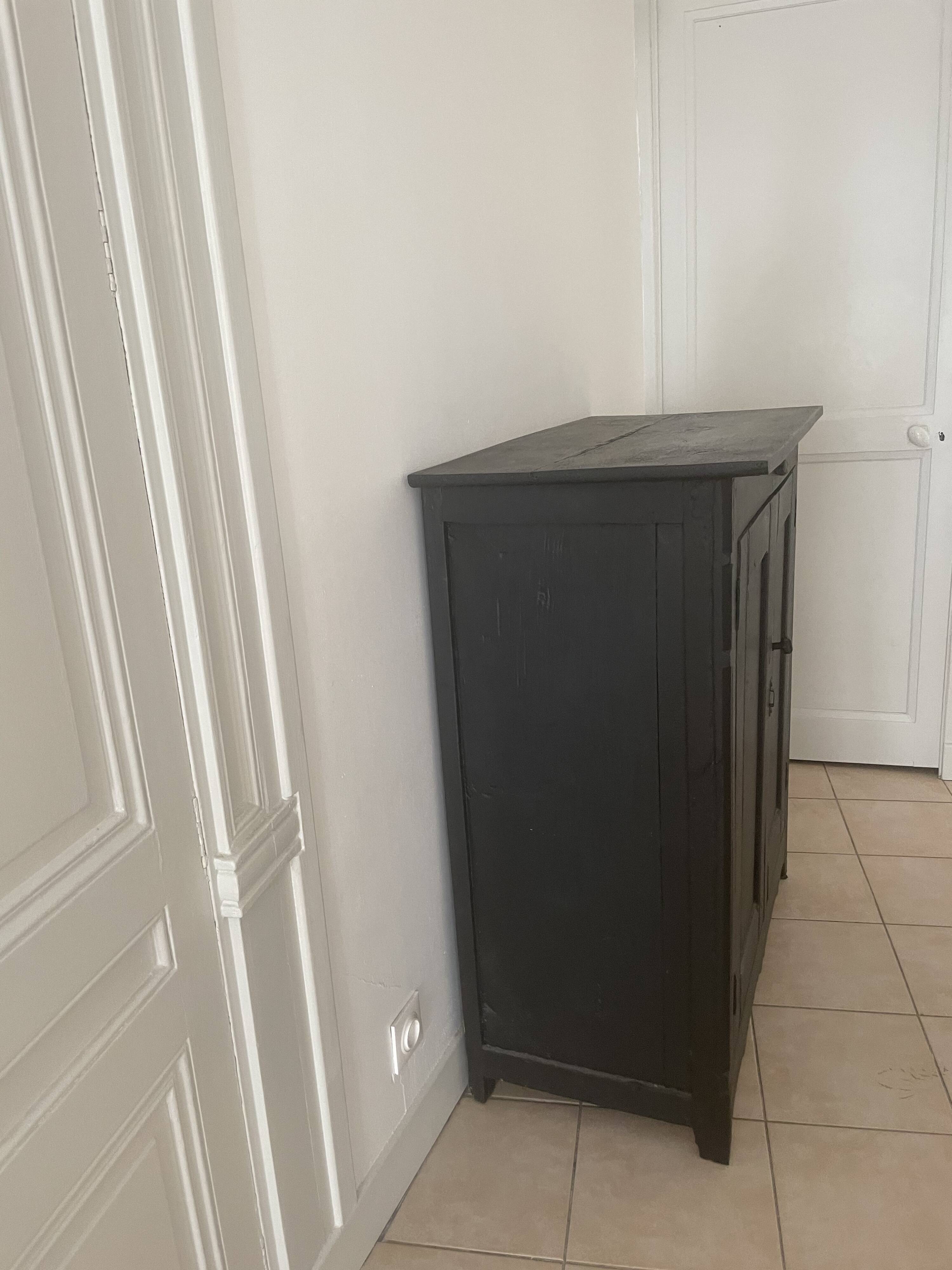 Antique chest of drawers