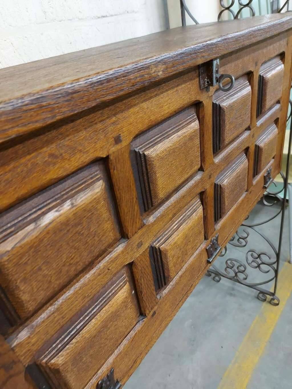 Vintage wall system: spanish brutalist style