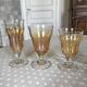 3 petits verres à pied