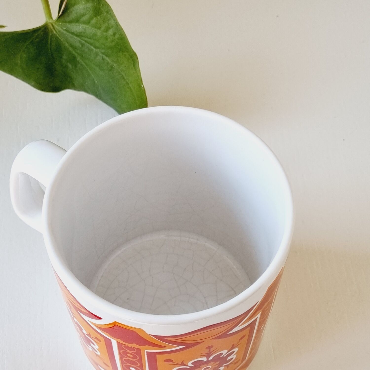 6 mugs Staffordshire Potterie England