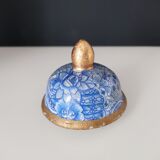 Covered vase with printed Asian décor