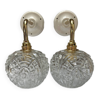 Paire d’appliques murales globes en verre vintage