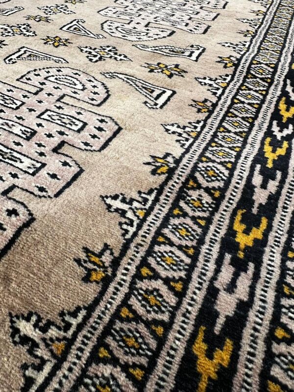 Tapis persan noué à la main