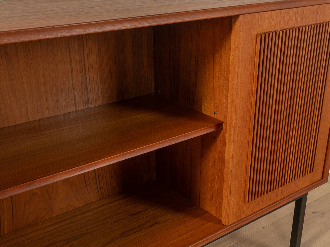 1960s dresser, Heinrich Riestenpatt