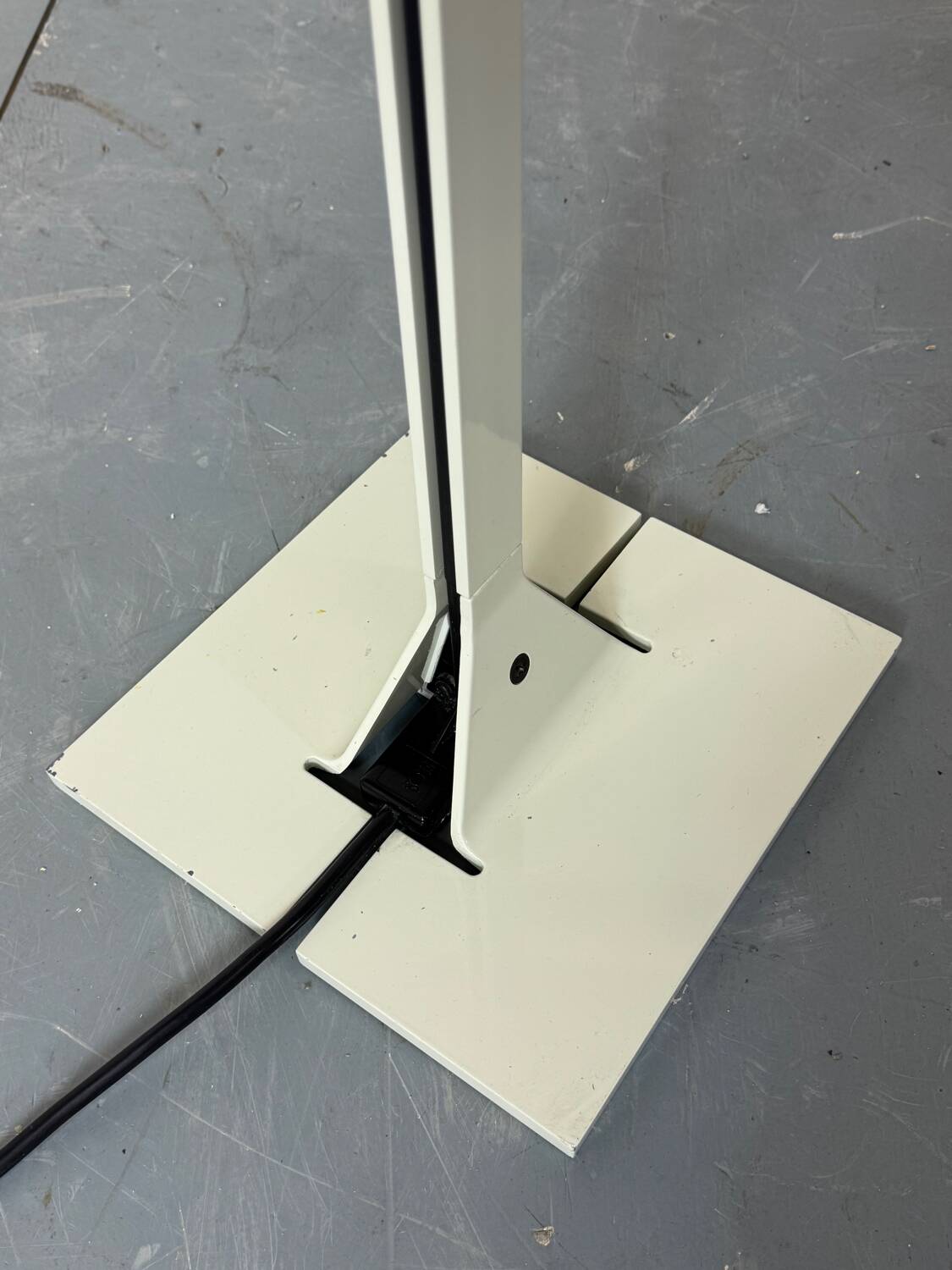 Lampadaire Papillona blanc de design italien par Tobia Scarpa pour Flos, It