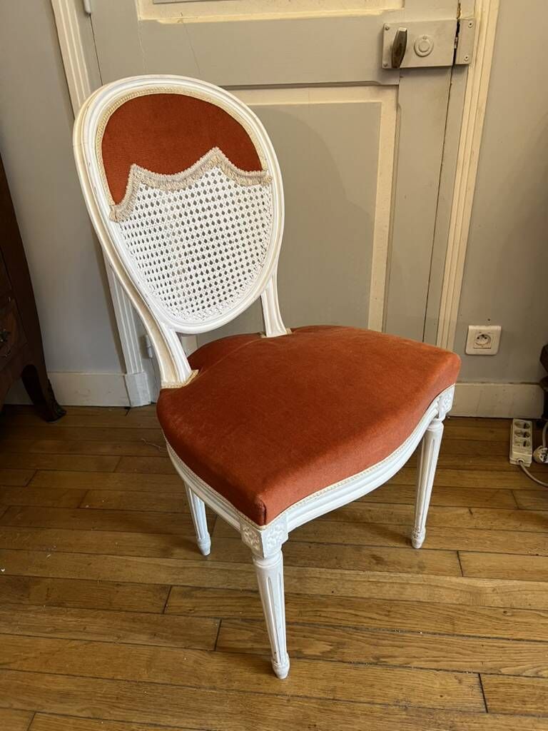 Set of 4 Louis XVI style medallion chairs in lacquered wood and cane