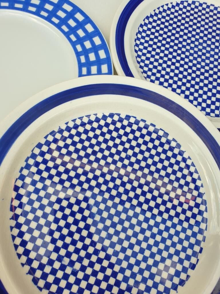 Set 3 variegated dessert plates Guy Degrenne and Gien cobalt blue