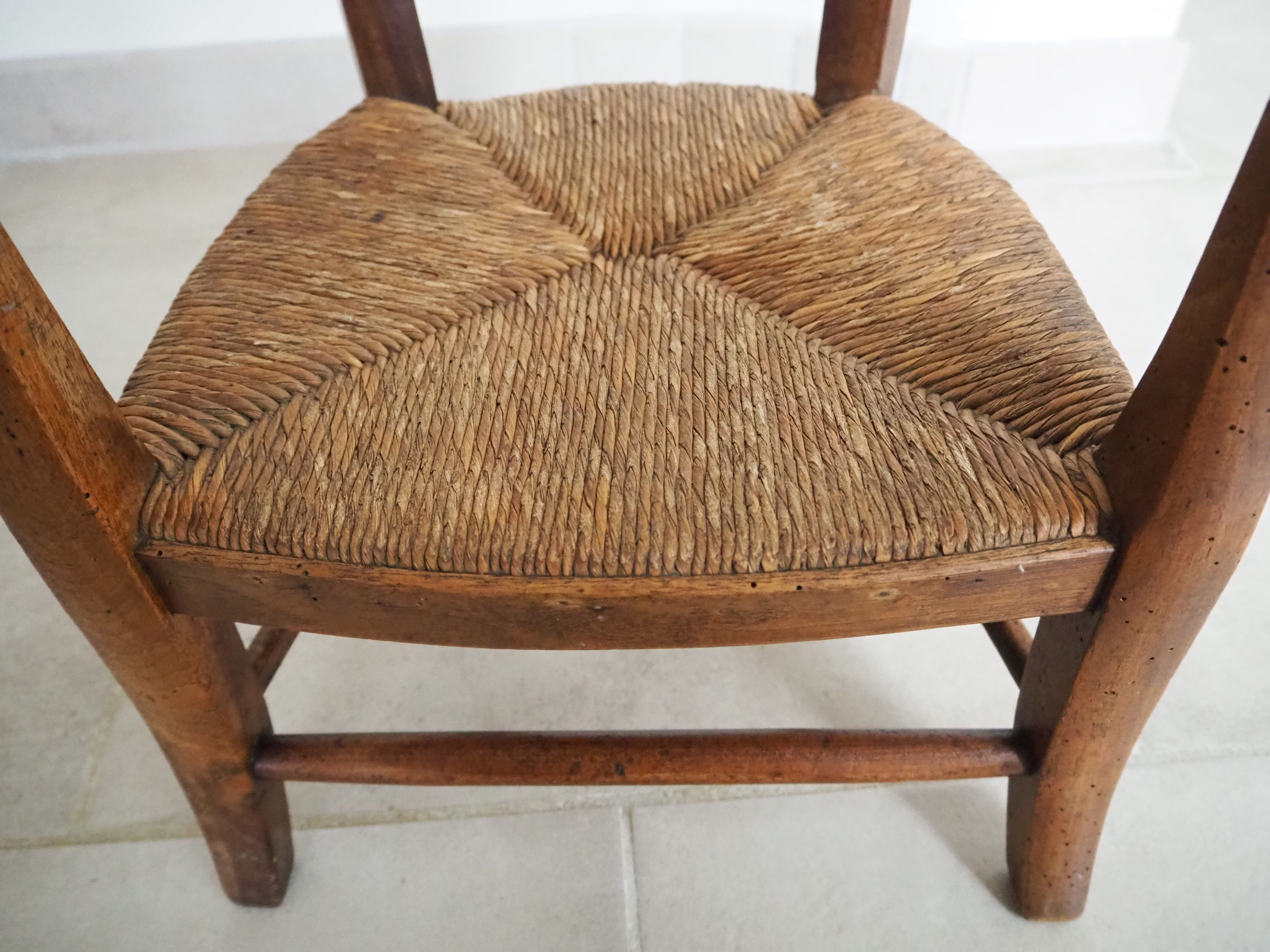 Ancien fauteuil de coiffeur pour enfant