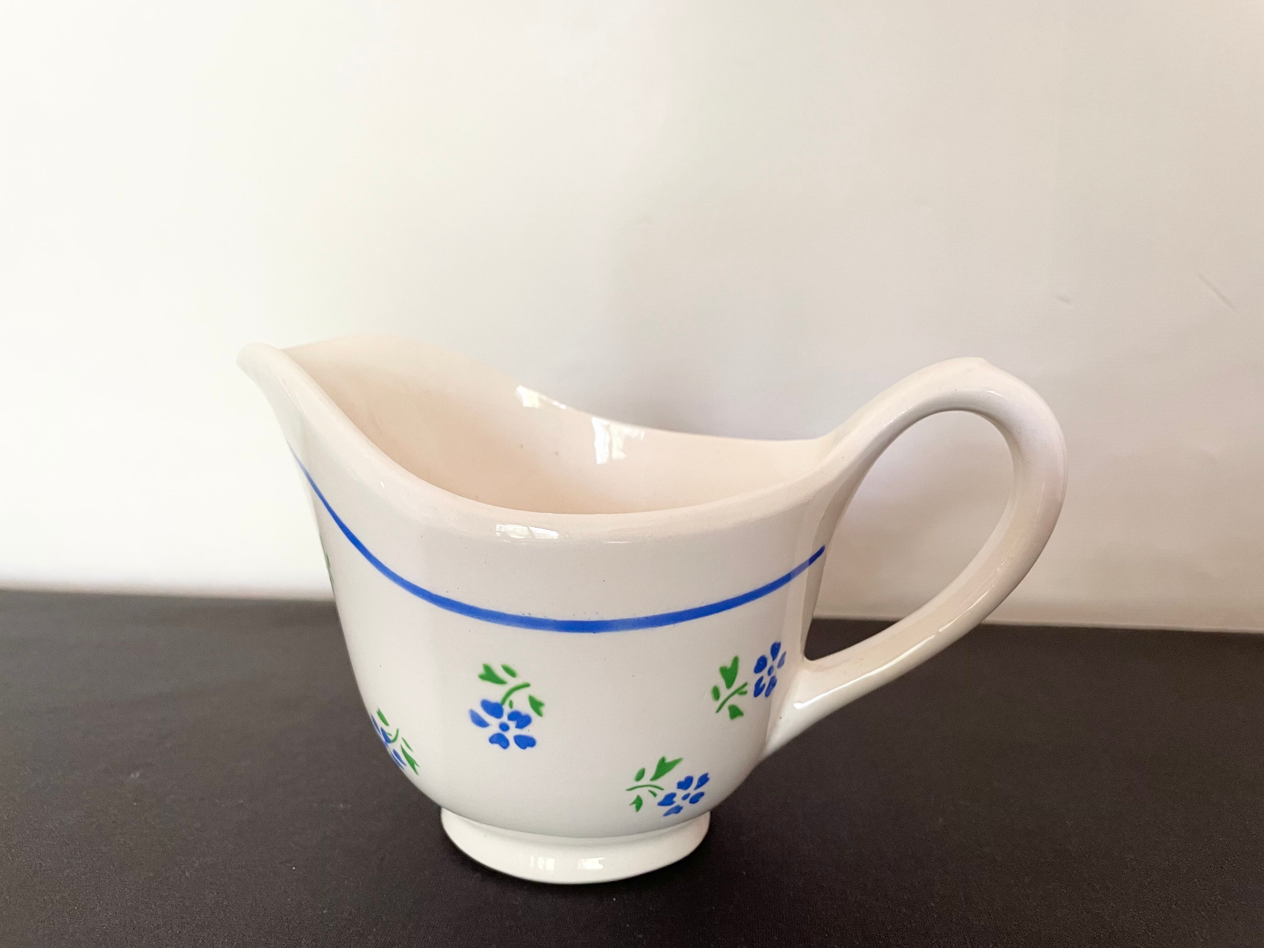Badonviller porcelain sauce boat 1950