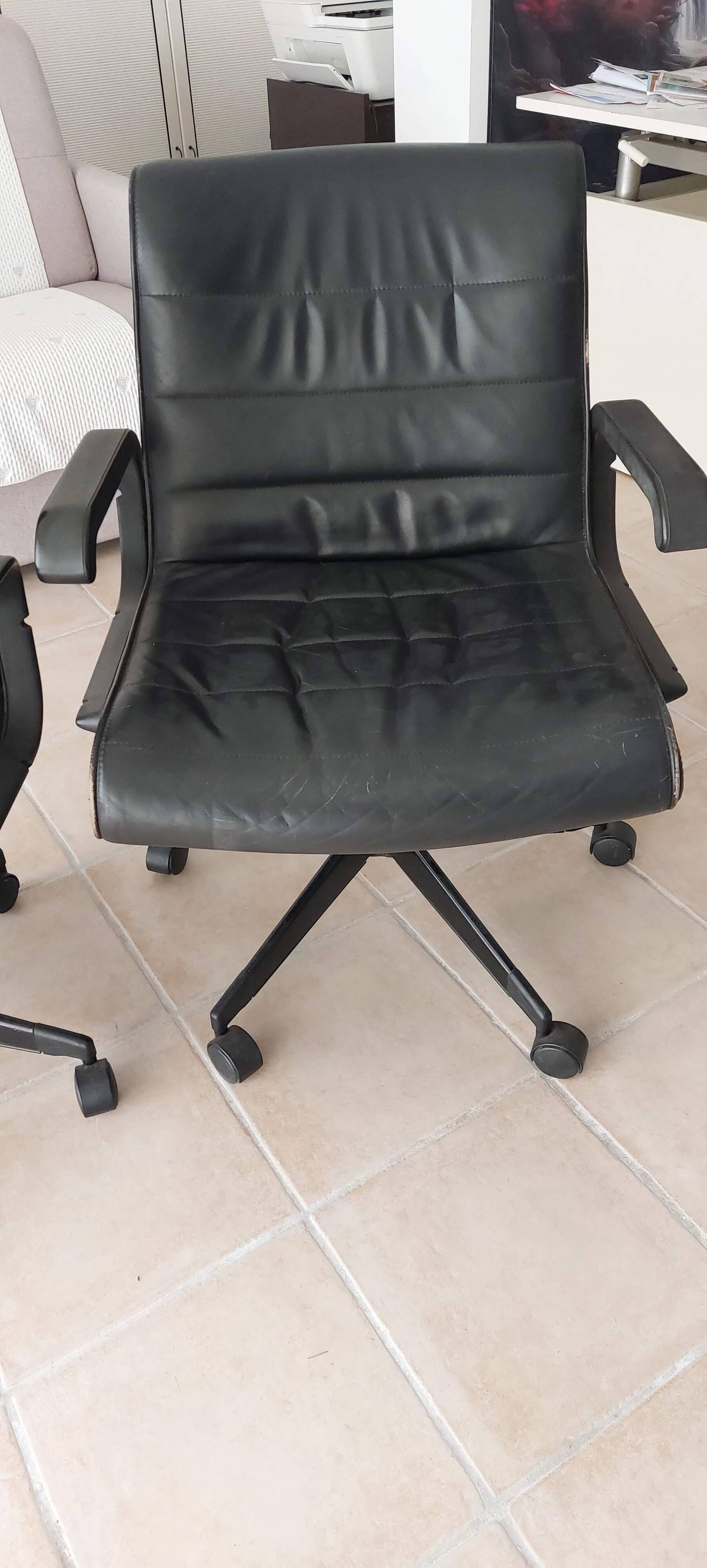 Knoll chairs by Richard Sapper
