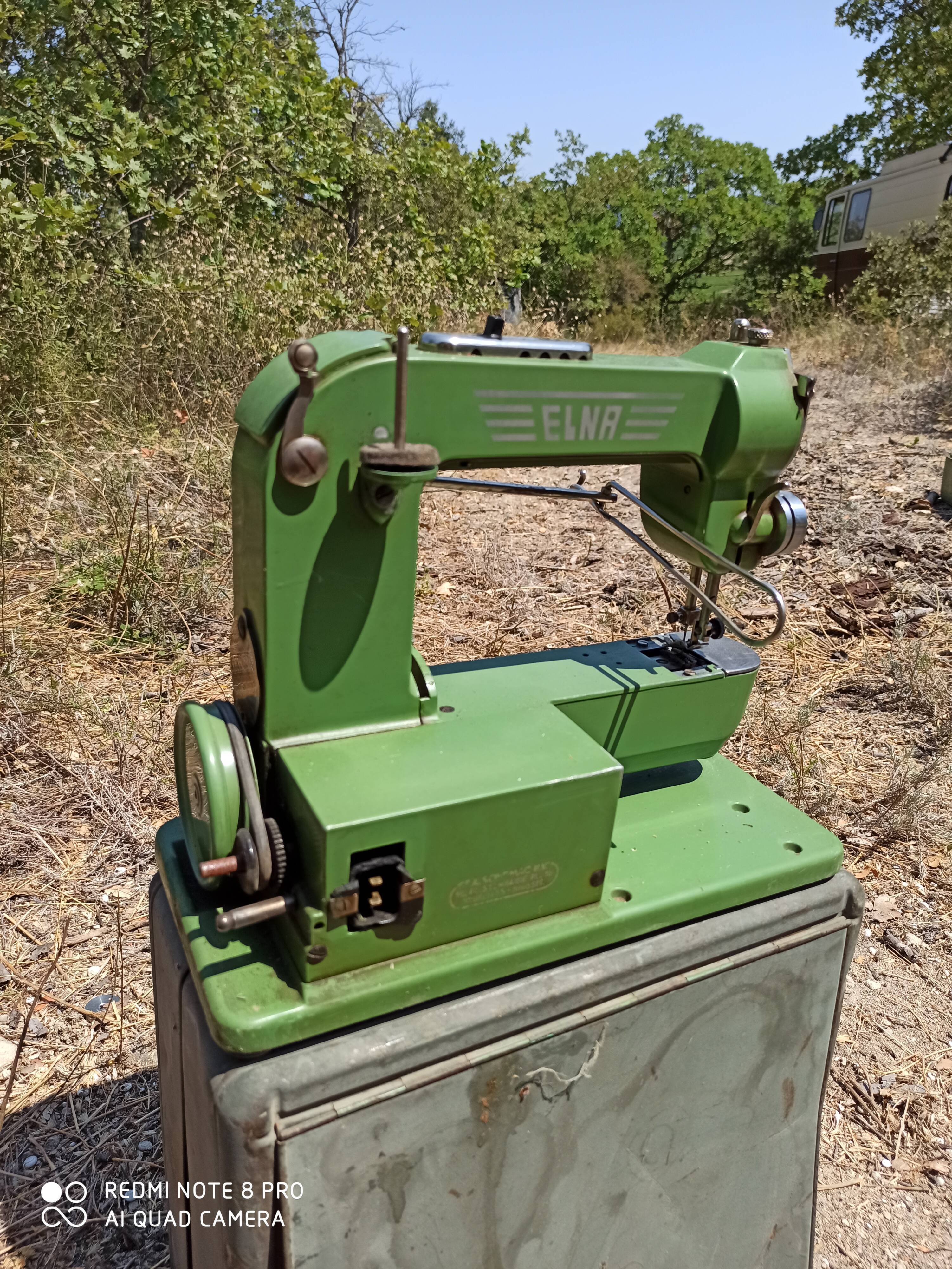 It 1950 Industrial Sewing Machine