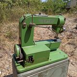It 1950 Industrial Sewing Machine