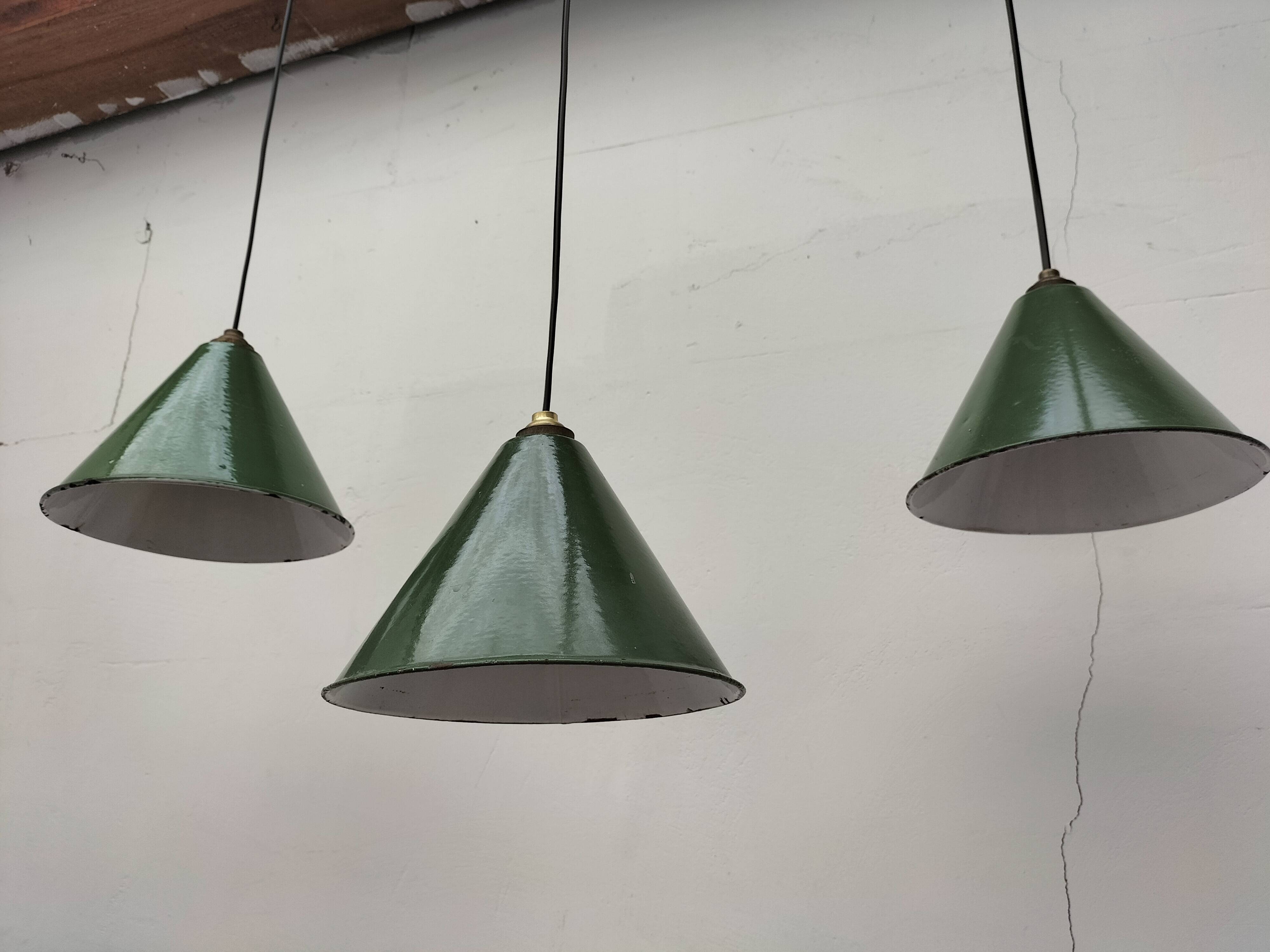 Industrial pendant lights