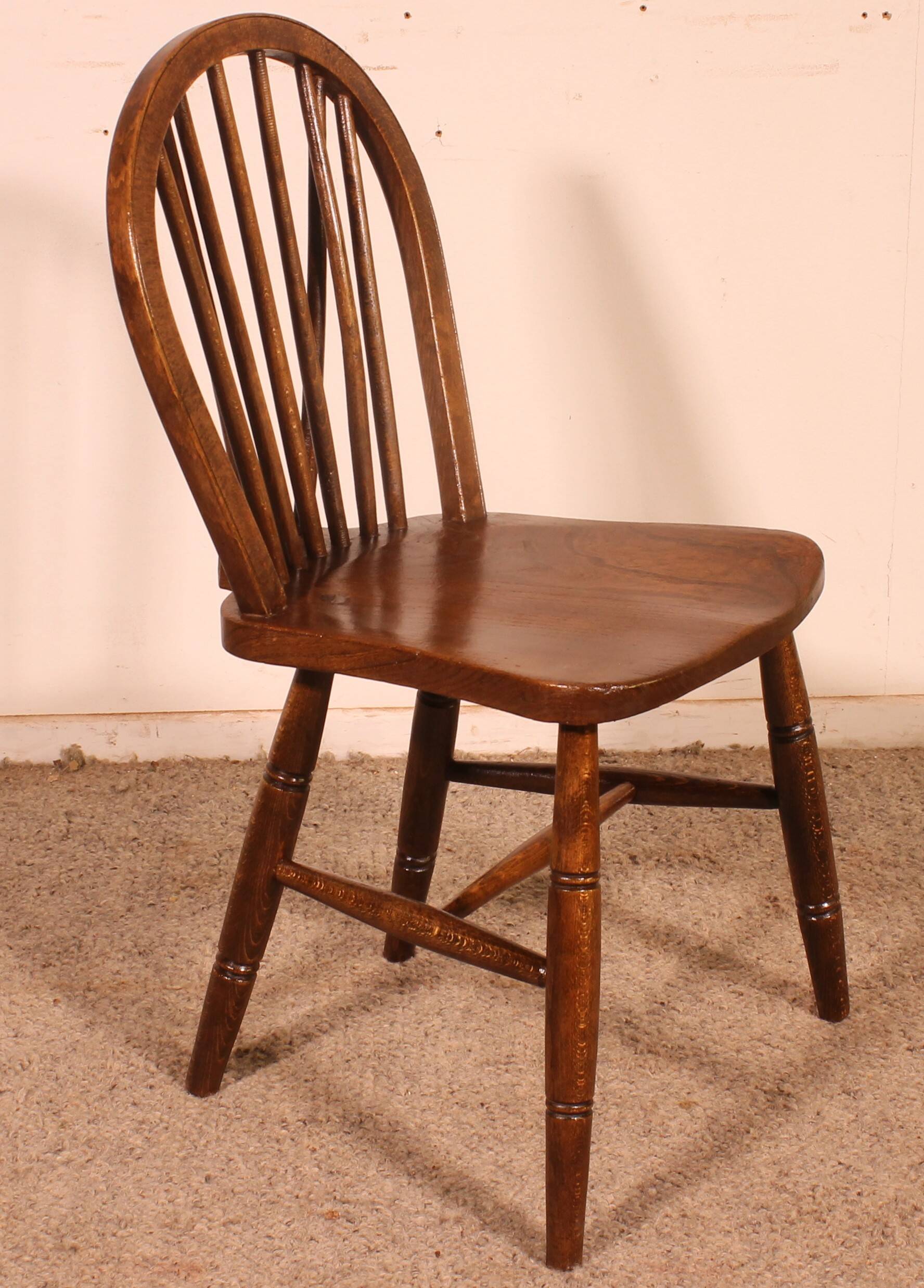 Série De 5 Chaises Windsor Du 19° Siècle