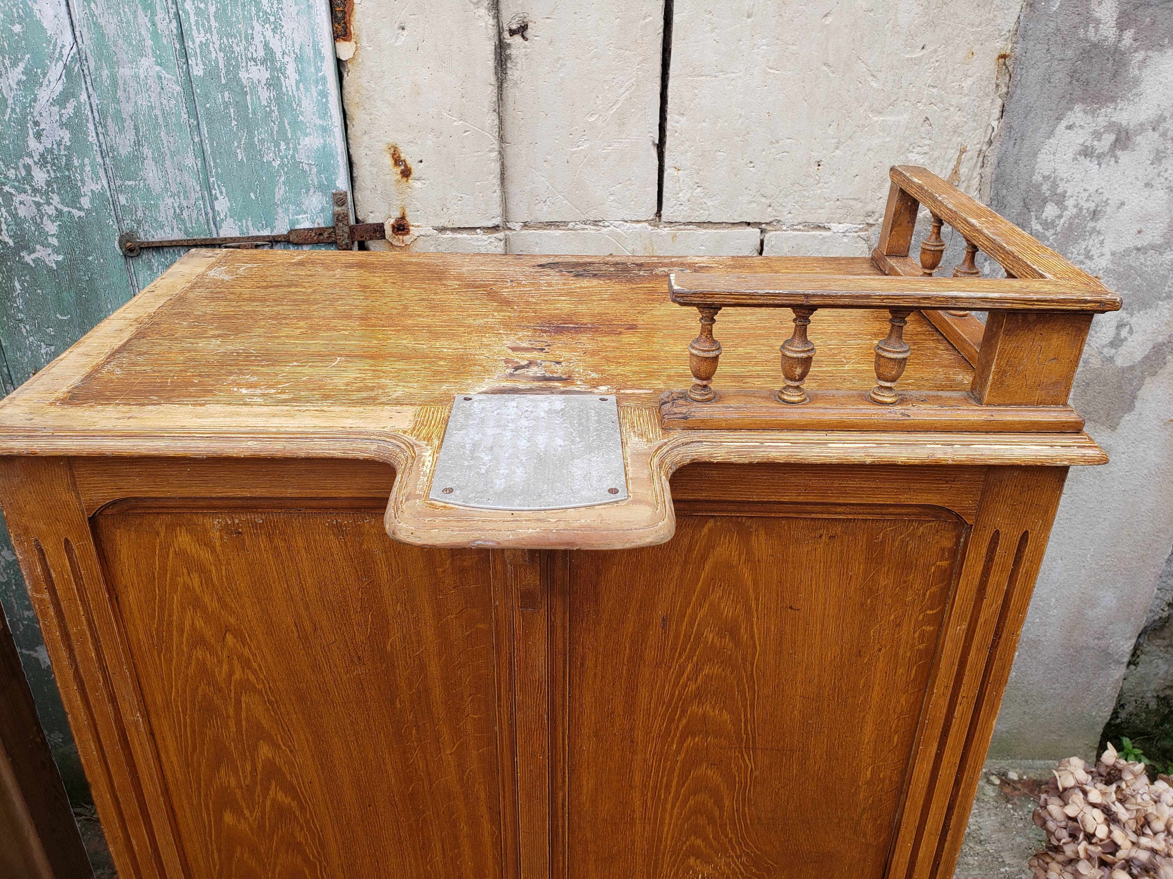 Counter box store furniture store 1900