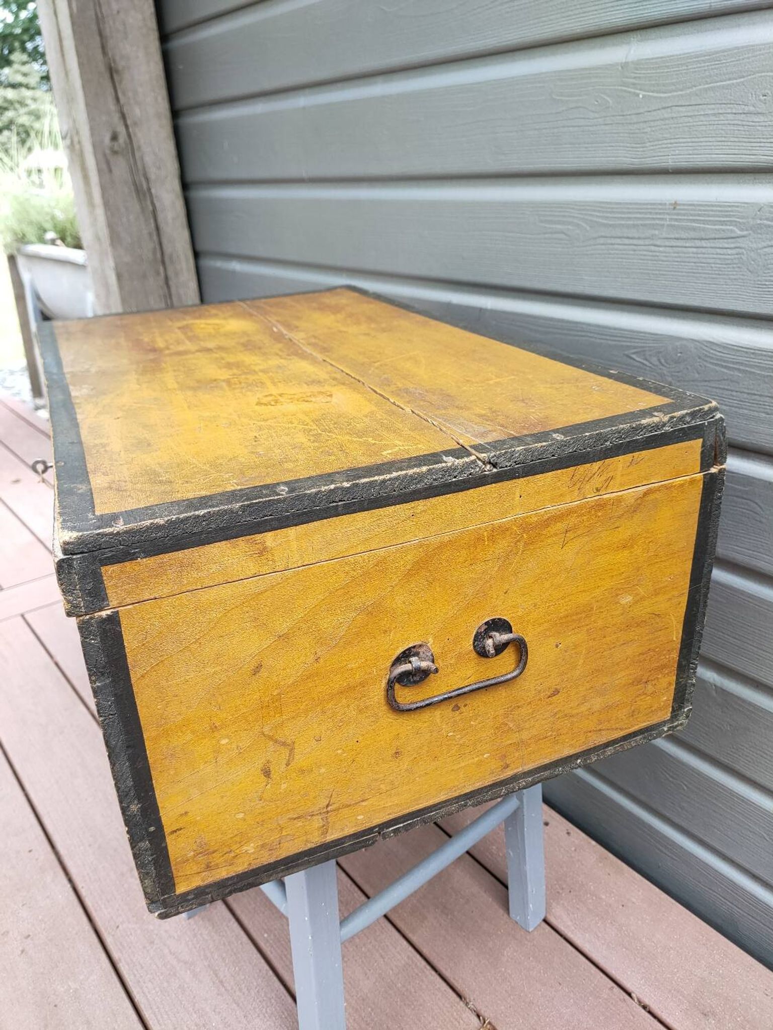 Old wooden advertising trunk Royal rice starch E.Remy & Cie