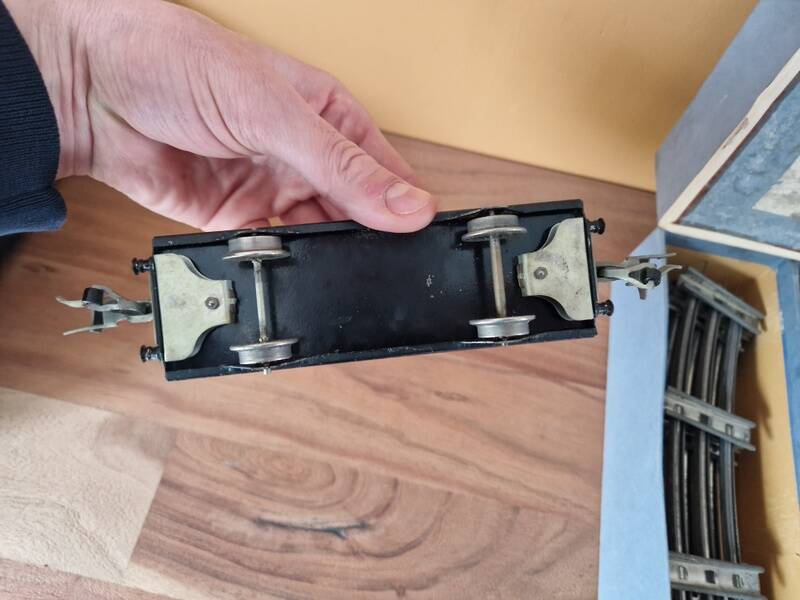 Old Louis Roussy box - LR Le Rapide - Scale O - in sheet metal from the 1940s