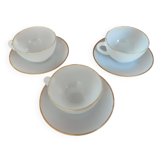 Set of 3 opaline cups and saucers