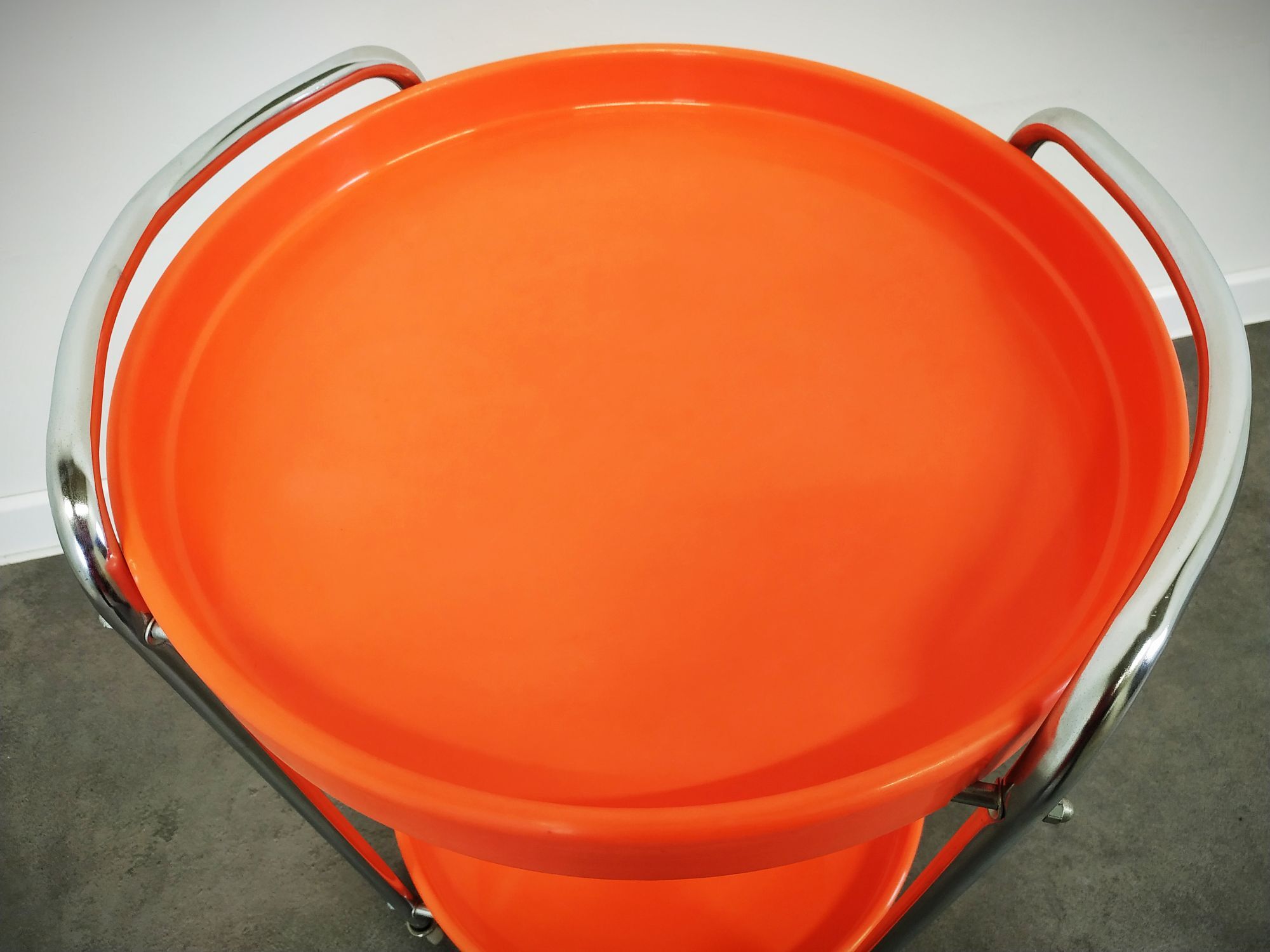 70's wheeled service