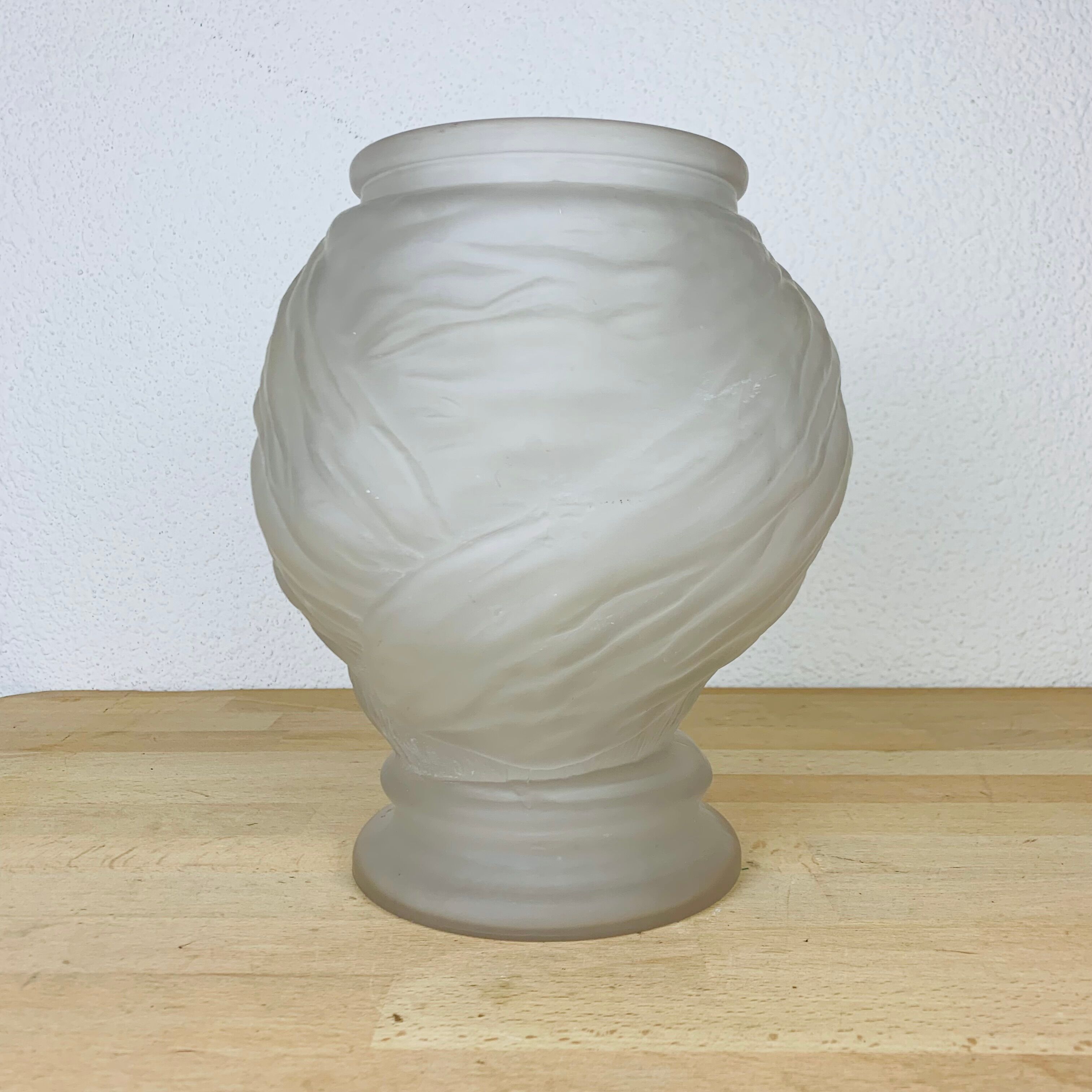 Nubian glass anthropomorphic vase