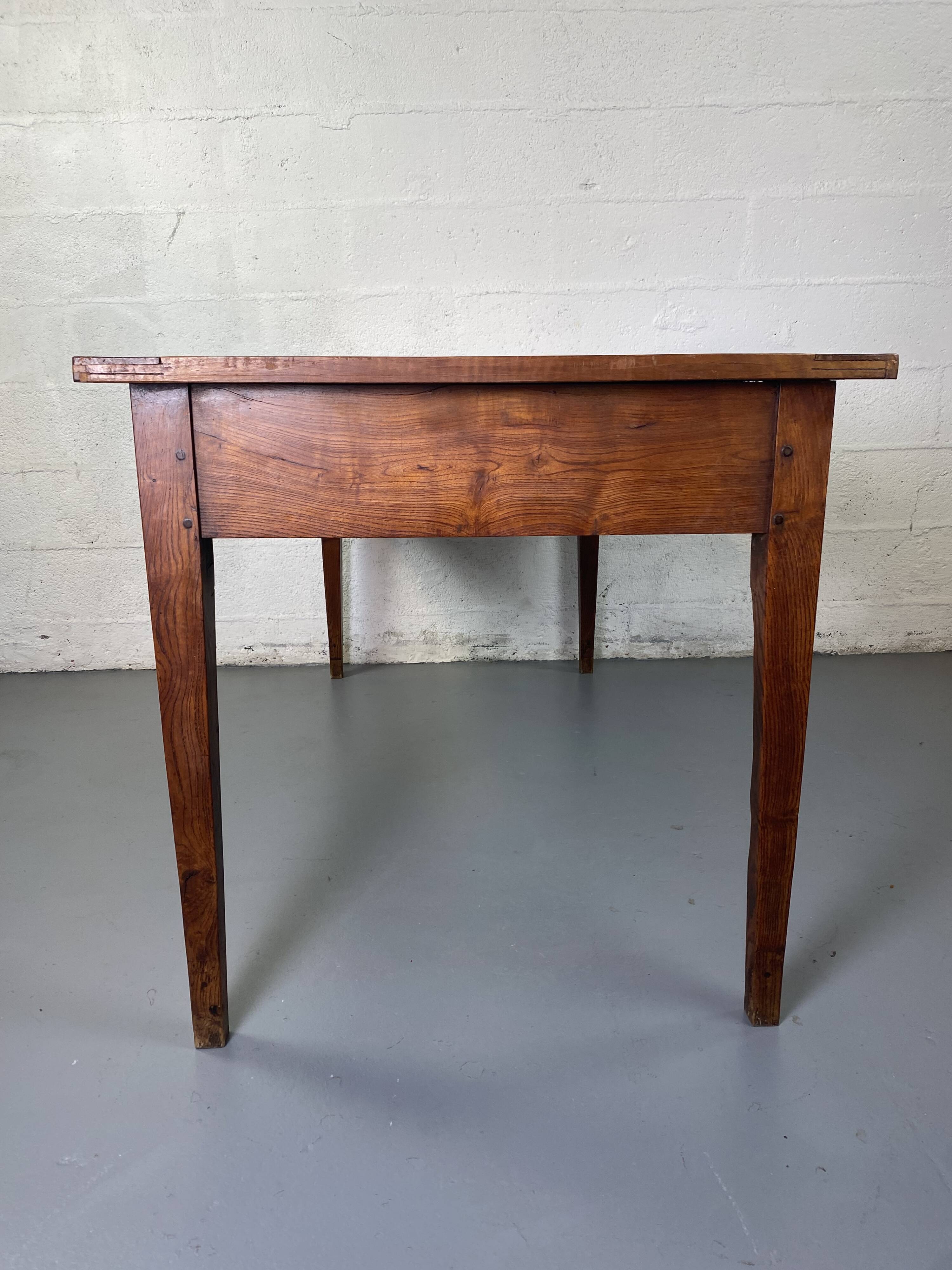 Table de Ferme Vintage en Bois Massif
