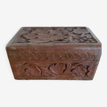 Boite en bois sculpté vintage de style Forêt-Noire Boîte à bijoux 11
