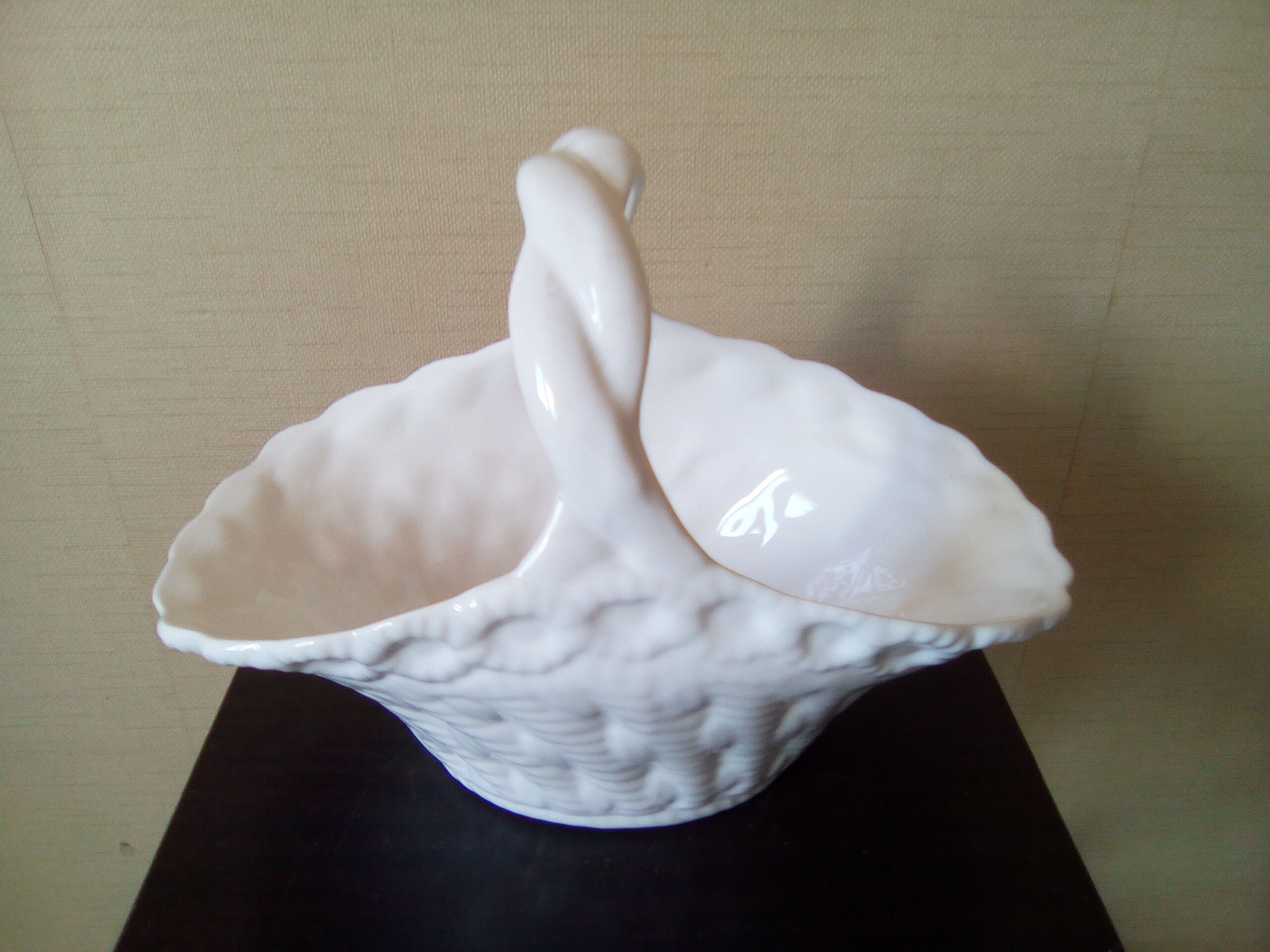 Ceramic fruit basket