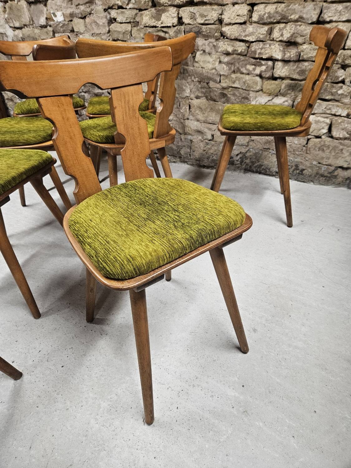 Lot  8 chaises bistrot 1970"