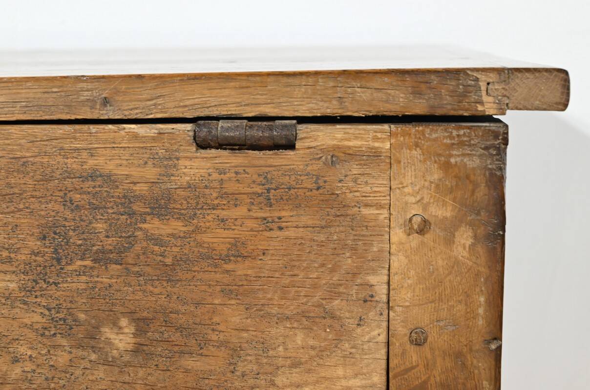 Oak Community Chest – Late 19th Century