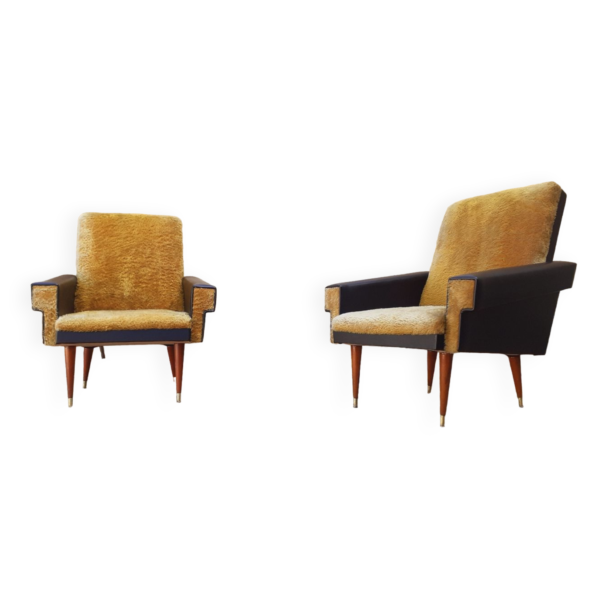 paire-de-fauteuils-vintage-ann-e-60-en-simili-cuir-noir-et-moumoute