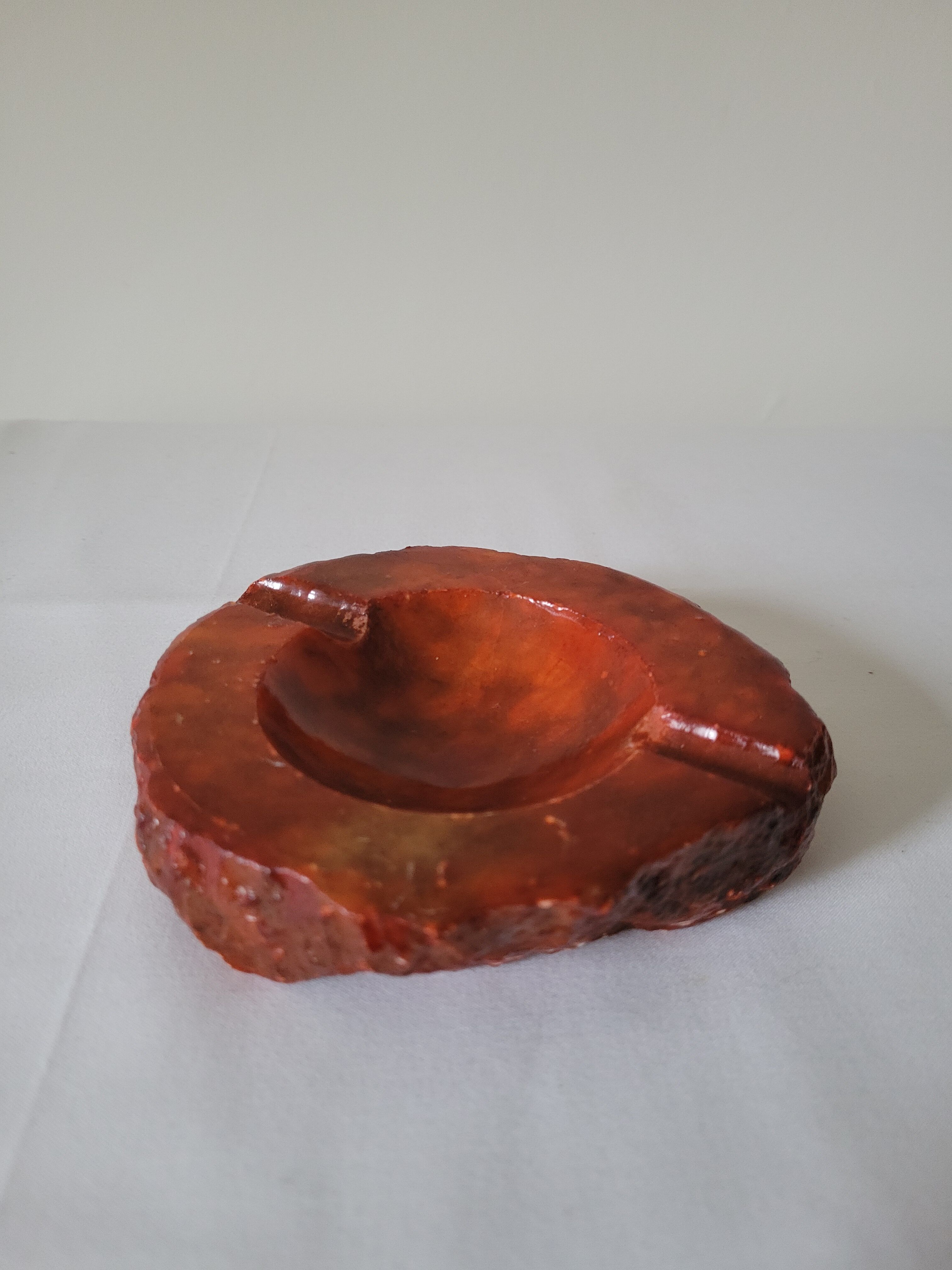 Red onyx ashtray