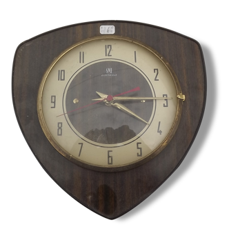 4 years 60 Vintage wall clocks