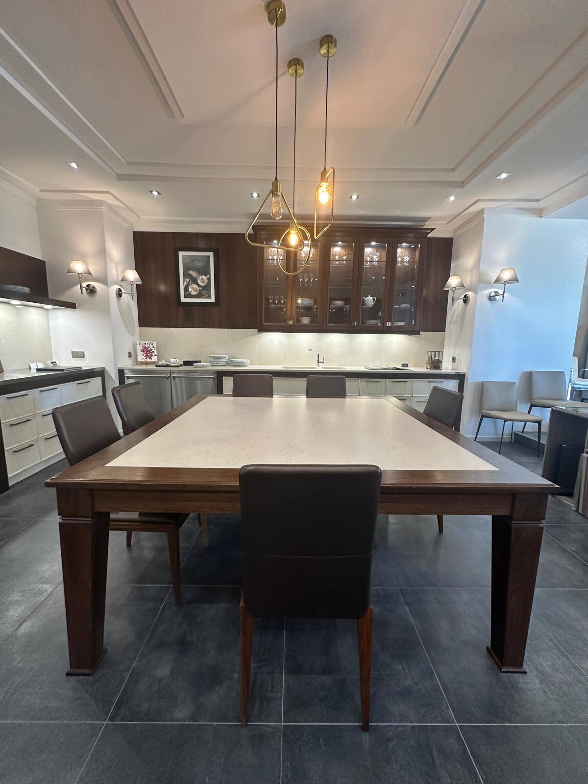 Lot - doca table & 6 Giada chairs