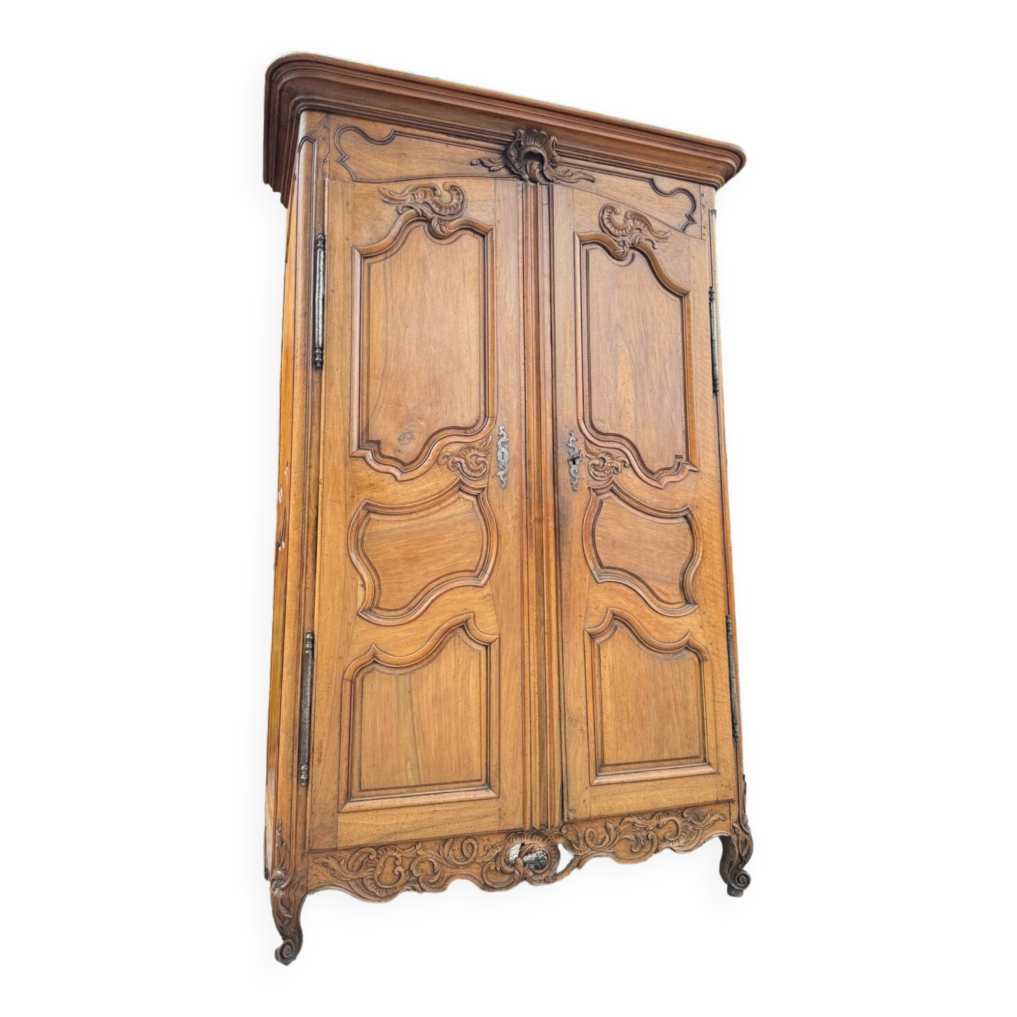Provencal wedding armoire in walnut nîmes xviii eme century