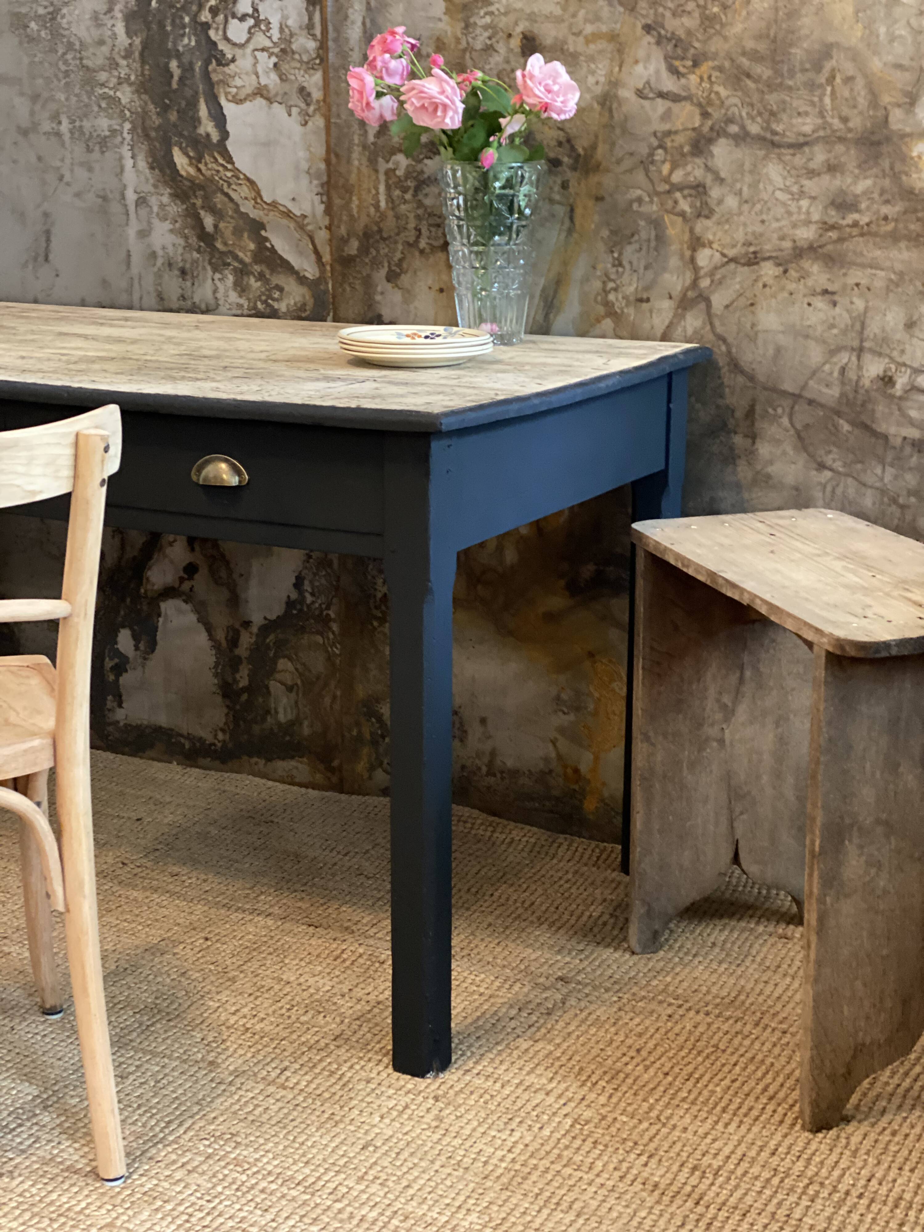 Farm table black charcoal & wood raw