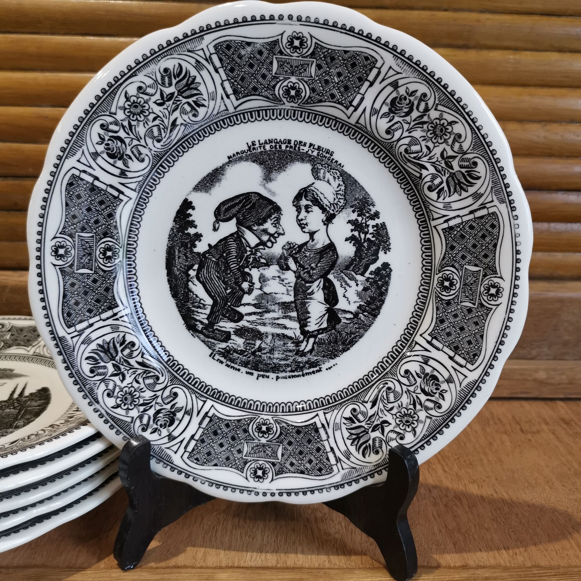 Set of 6 talking plates on "the language of flowers" in Gien earthenware